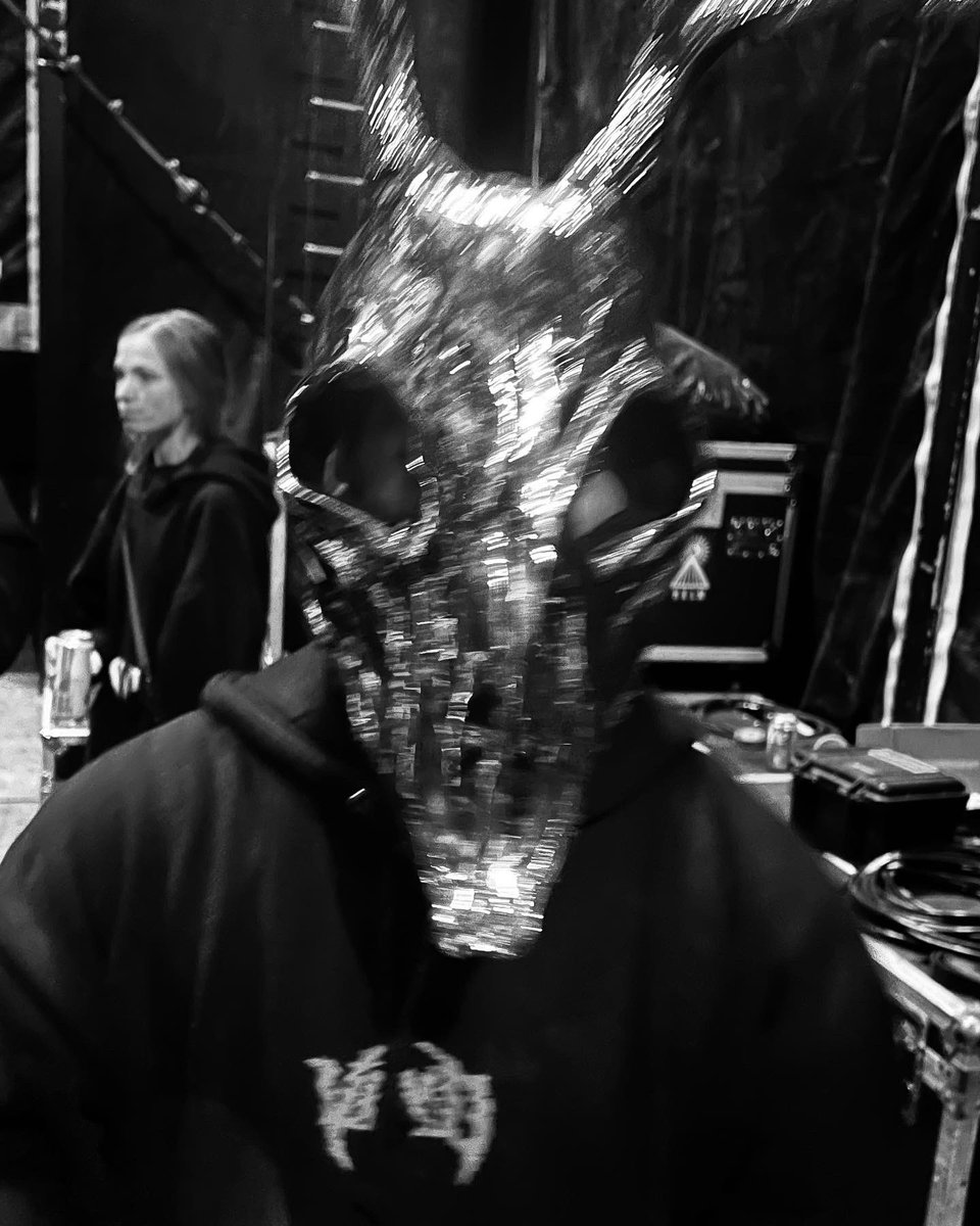 BasicBrxndo's tweet image. i’m drunk &amp;amp; i’m high &amp;amp; I’m in the voyd mask