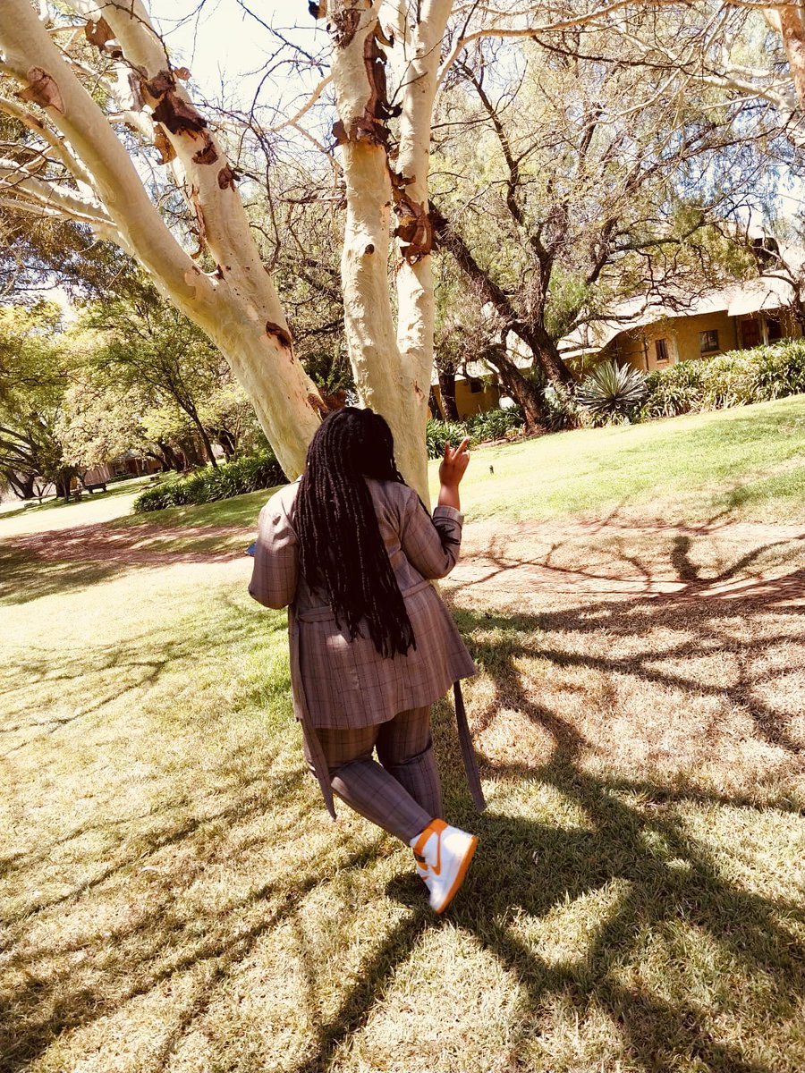 Khazi_Rinae's tweet photo. Happy Sunday 🌞 #Inches #GirlsWithDreadlocks https://t.co/iV5uv4LC49