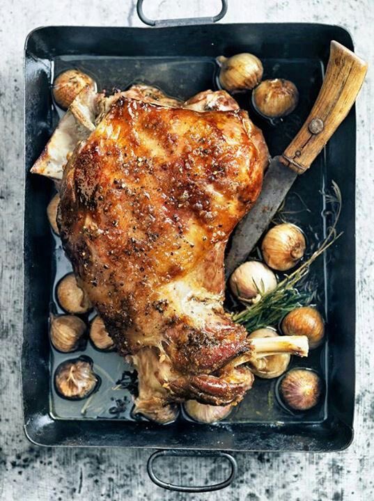 AepMarina's tweet image. 𝐻𝑢𝑛𝑔𝑟𝑦…?