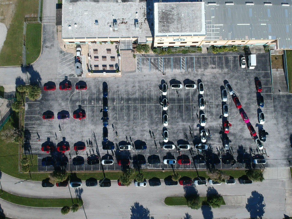 CarsonGallo's tweet photo. #TeslaConFL with @TeslaOwnersFL was #TeslaHeaven I ♥️ The @Tesla Community. And got to meet & learn from so many like minded people this weekend. https://t.co/2ewIKGbUlF