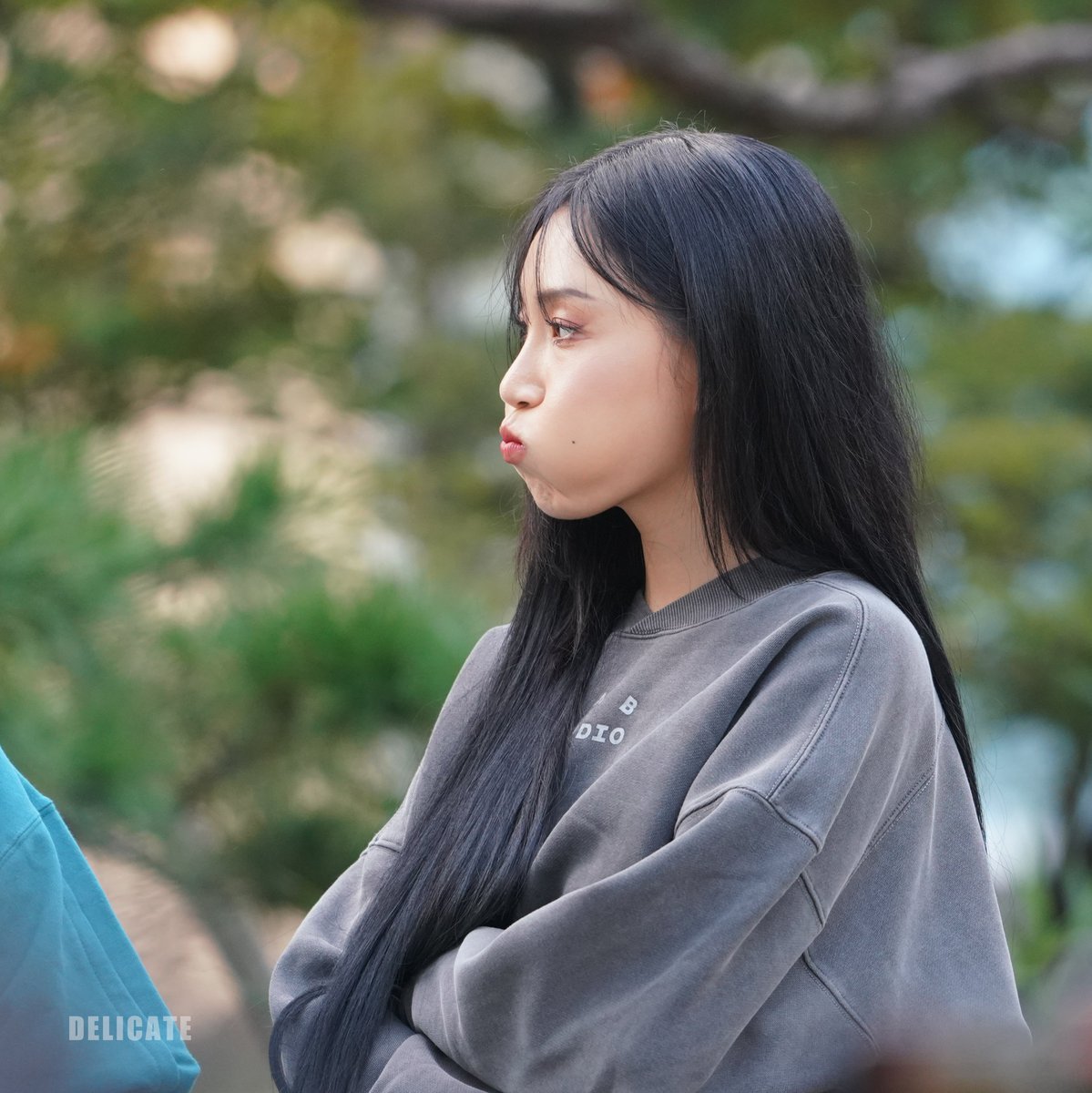 Delicate723's tweet photo. 221022 음악중심 미니팬미팅 #마마무 #화사
당신의 미모.... 언어도단..

*원본은 추후 티스토리를 통해 업로드 됩니다. https://t.co/xEjiwqjuYr