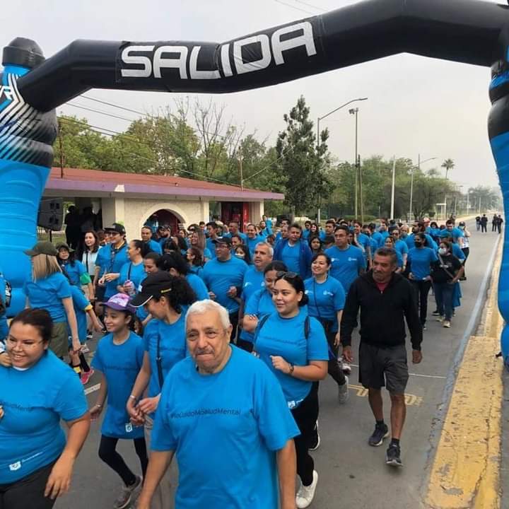 capapedregal's tweet photo. HOY estuvimos presentes" en la *Caminata y Convivencia Familiar por la Salud*🏃🚶🏻👨👩👧👦 dejamos de lado por momentos, el uso de dispositivos para divertirnos y convivir en familia.
"Diversión sin conexión. Recreación sin adicción" #CAPAPedregal https://t.co/swHR6qjr9q