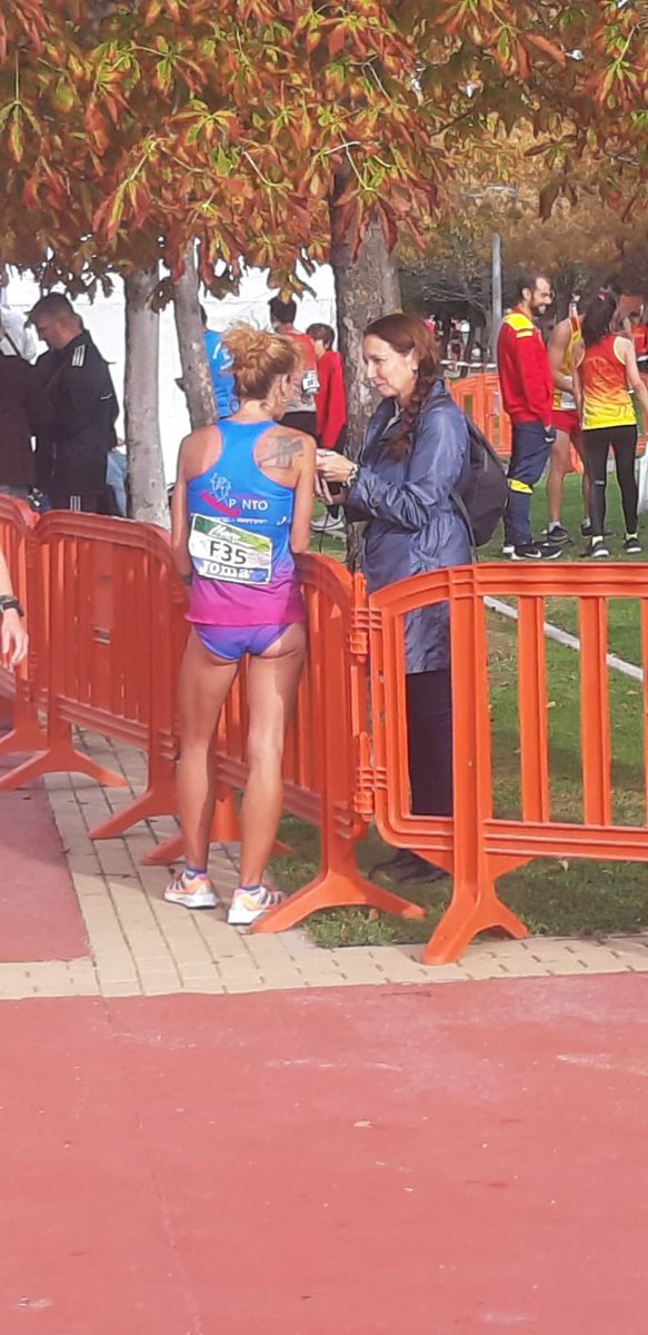 Nos han pillado de parloteo <a href="/ladeporteca/">Natalia Freire</a> en Pinto jajaja como tenía que ser!