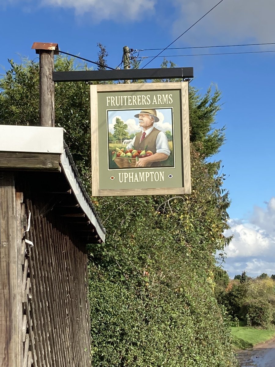One of my favourite #pubs. The unique #FruiterersArms #Uphampton #Worcestershire. Great to see it so busy. Love the new sign & the Orchard beer garden! 🍻
