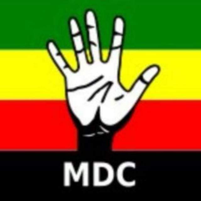e_kanyama's tweet photo. It needs to be celebrated in 24 years of it's existence, only @mdc263 produced competent political party children and remains unshakable or remain the main Opposition, MDC did what no other party in Zim ever achieved since the dawn of Zim Parly.!!
#FAMBASIMBOTIFAMBA https://t.co/qUNrNE7uDW