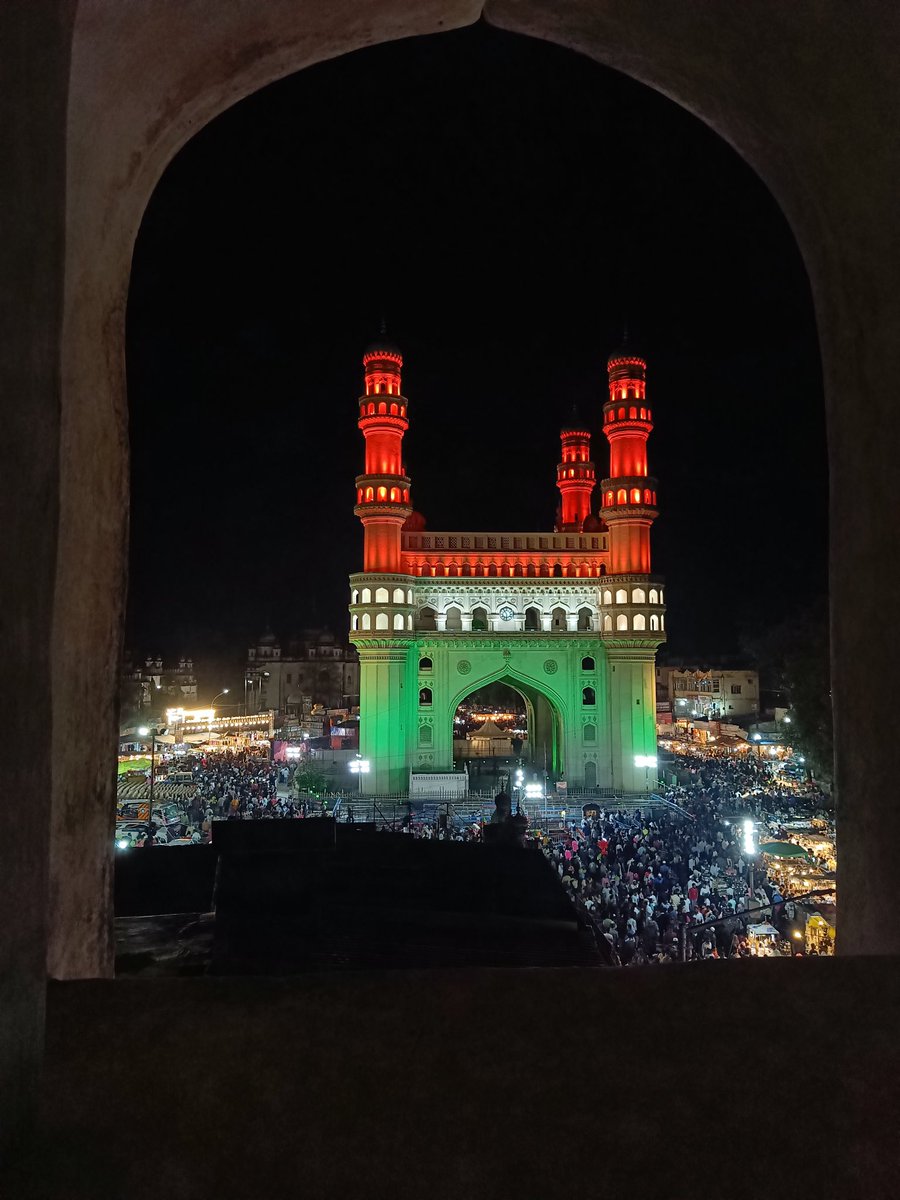 Bhagyanagar celebrates Deepavali! @ASIGoI lights-up Charminar with tricolor on the eve of Diwali.