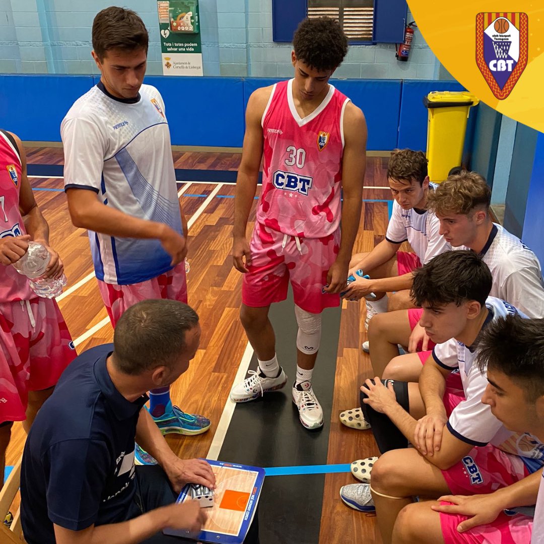 🏀 El CBT B no pot aconseguir una nova victòria fora de casa i perd en un partit molt ajustat per 65 a 62 ‼️A seguir nois 🚀

#CaràcterBlau #CopaCatBQ