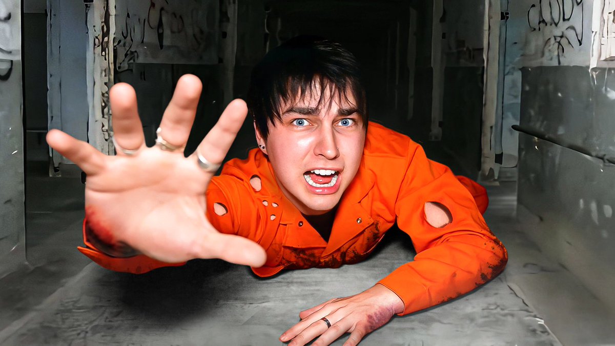 SamandColby's tweet photo. Episode 4 of #HellWeek is out.

we caught the clearest disembodied voice ever. the things captured in this video are actually unexplainable. 

https://t.co/6d8WoyBNxv
*watch with headphones* https://t.co/MD4kkUTqe0