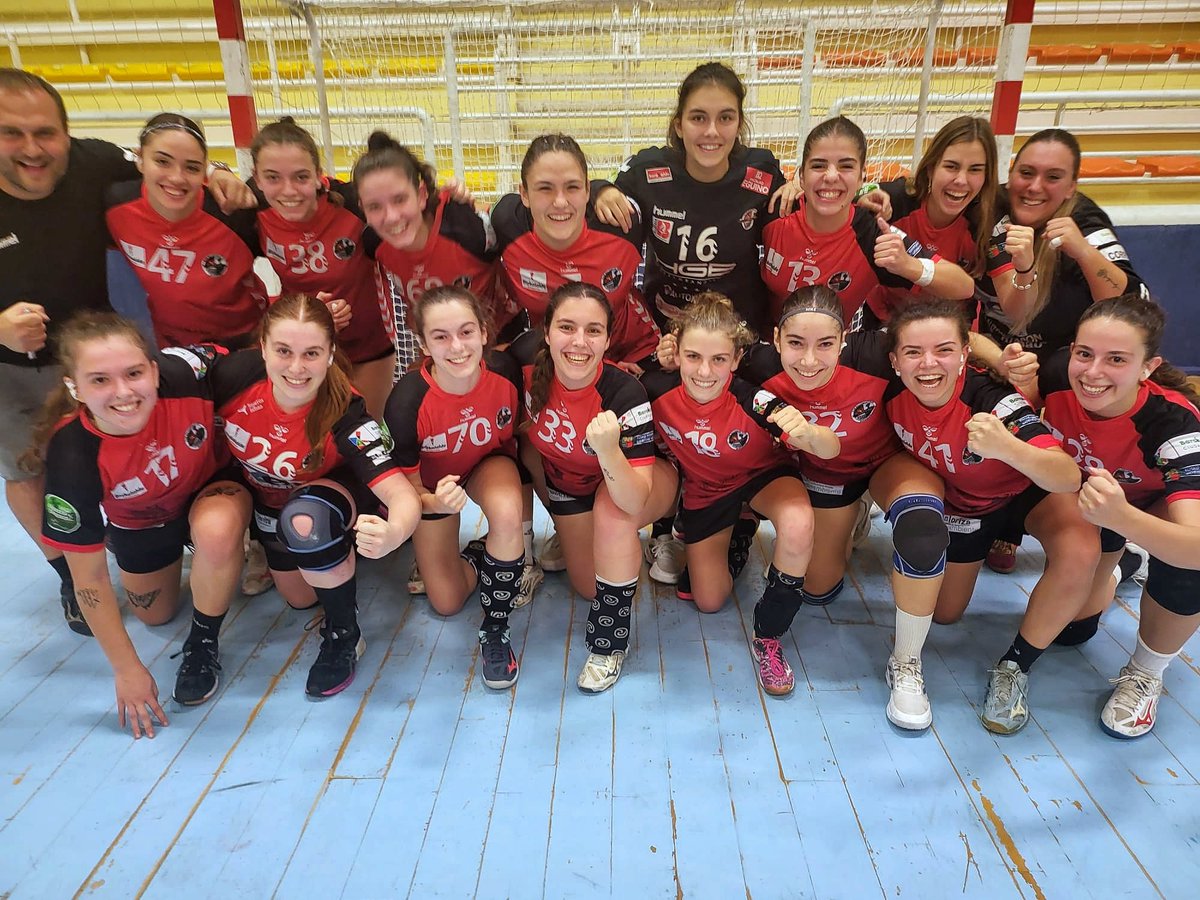CbmZuazo's tweet photo. 🔊 RESULTADOS BASE
🏆 Liga @EEF_FVascaBM

🤾‍♀️ Senior LV
📌 Bidebieta - Donostia
🆚️ @BalonmaBeraBera 23-24 @CbmZuazo

🤾‍♀️ Juvenil LV
📌 Descanso

🤾‍♀️ Cadete LV
📌 Descanso

🎙 Nuestras #GuerrerasZuazotarras del senior se ponen lideres de su Liga 👏👏👏
#EuskalEskubaloia
#ZuazoGara https://t.co/aUELyEsU9m