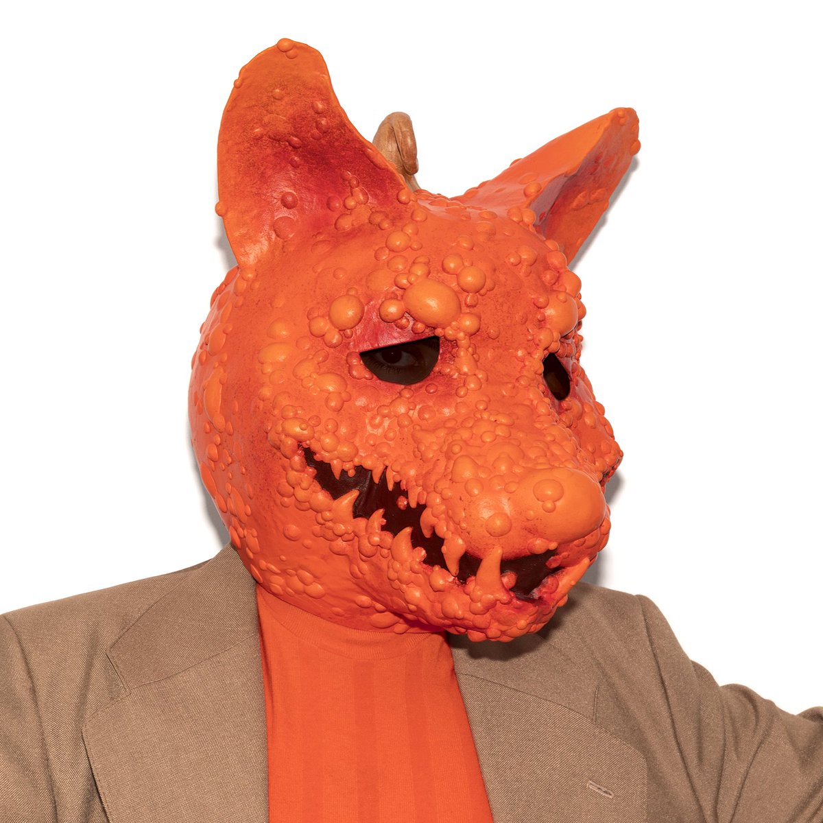 varoroo's tweet photo. This is Marty Gourd and his pick up line is "Are you a hot dog? Because I want to eat these buns" 🐶🎃 https://t.co/VR0N1CIHnR