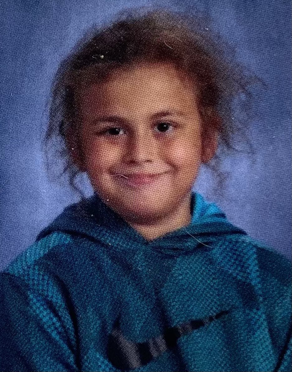 DMPolice's tweet photo. ***MISSING CHILD***
10-yr-old Brujon, who has autism, was last seen near his home in the 600 blk of Broad St.  He stands approx 5’ tall, is thin, and was last seen wearing a white shirt.  If you see, or believe you have seen, Brujon, please call 911.
@KCCINews @WHO13news https://t.co/Vg3TvnK5iD