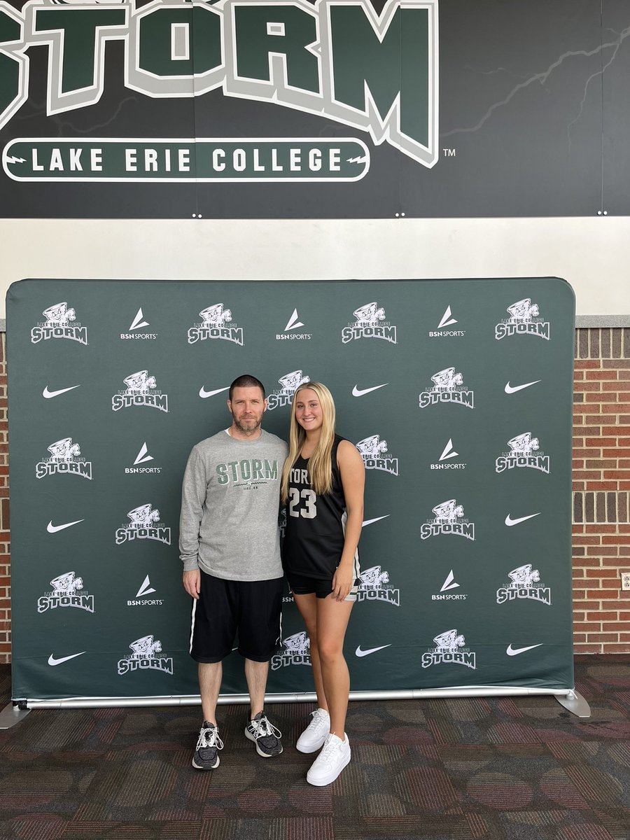 cassidy07525997's tweet photo. Had an amazing visit today at Lake Erie College with @Todd_Perdas! Excited to say i’ve received an offer to play division 2 basketball at Lake Erie College! Huge thank you to Coach Perdas and the team! https://t.co/Jp7xIT7PRr