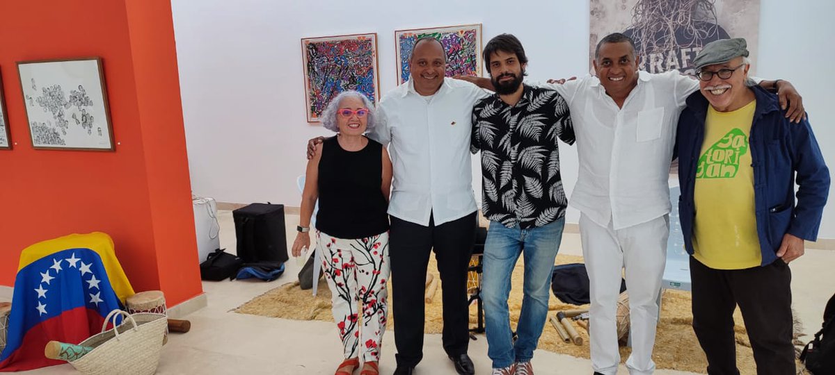 EmbaVETunez's tweet photo. Iniciamos agenda cultural con Gustavo Ovalles, percusionista venezolano que compartió nuestra rica cultura con un ávido público tunecino en el Museo de Safia Farhat, #Túnez. Ovalles seguirá la próxima semana con encuentros en #Sfax #Sousse y #ElKef
@CancilleriaVE @VillegasPoljak https://t.co/IzyigTbhAA