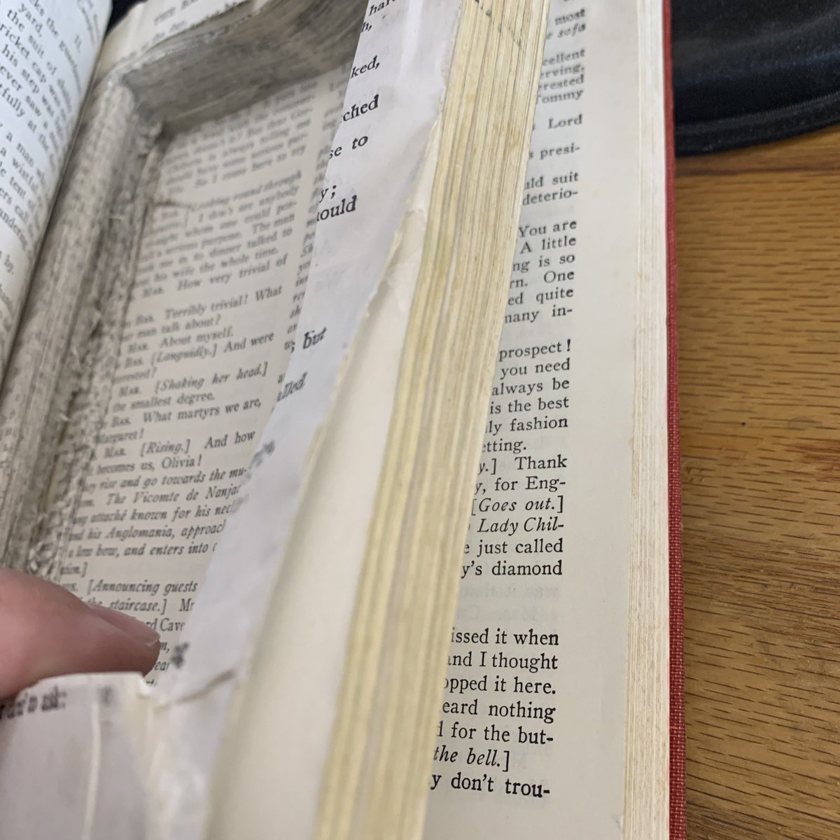 BSbargains's tweet photo. Just listed a 1927 Oscar Wilde book that had pages 2-363 hollowed out to store something. The pages hollowed were glued together. Had no idea what to list it as

@TheUsedBookGuy https://t.co/hdVGfwtrup