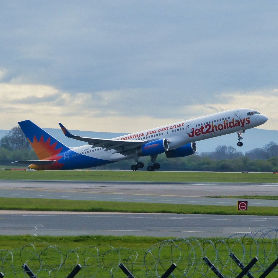 Michaelflying28's tweet photo. Jet2 Boeing 757-200 G-LSAC departing Manchester Airport for César Manrique-Lanzarote Airport 15.4.22.
#jet2 #jet2holidays #jet2pics #boeing #757lovers #b757lovers #boeing757lovers #b757 #b752 #b757200 #boeing757 #boeing752 #boeing757200 #boeingb757 #boeingb752 #boeingb757200 https://t.co/M4l3wr8Ef4