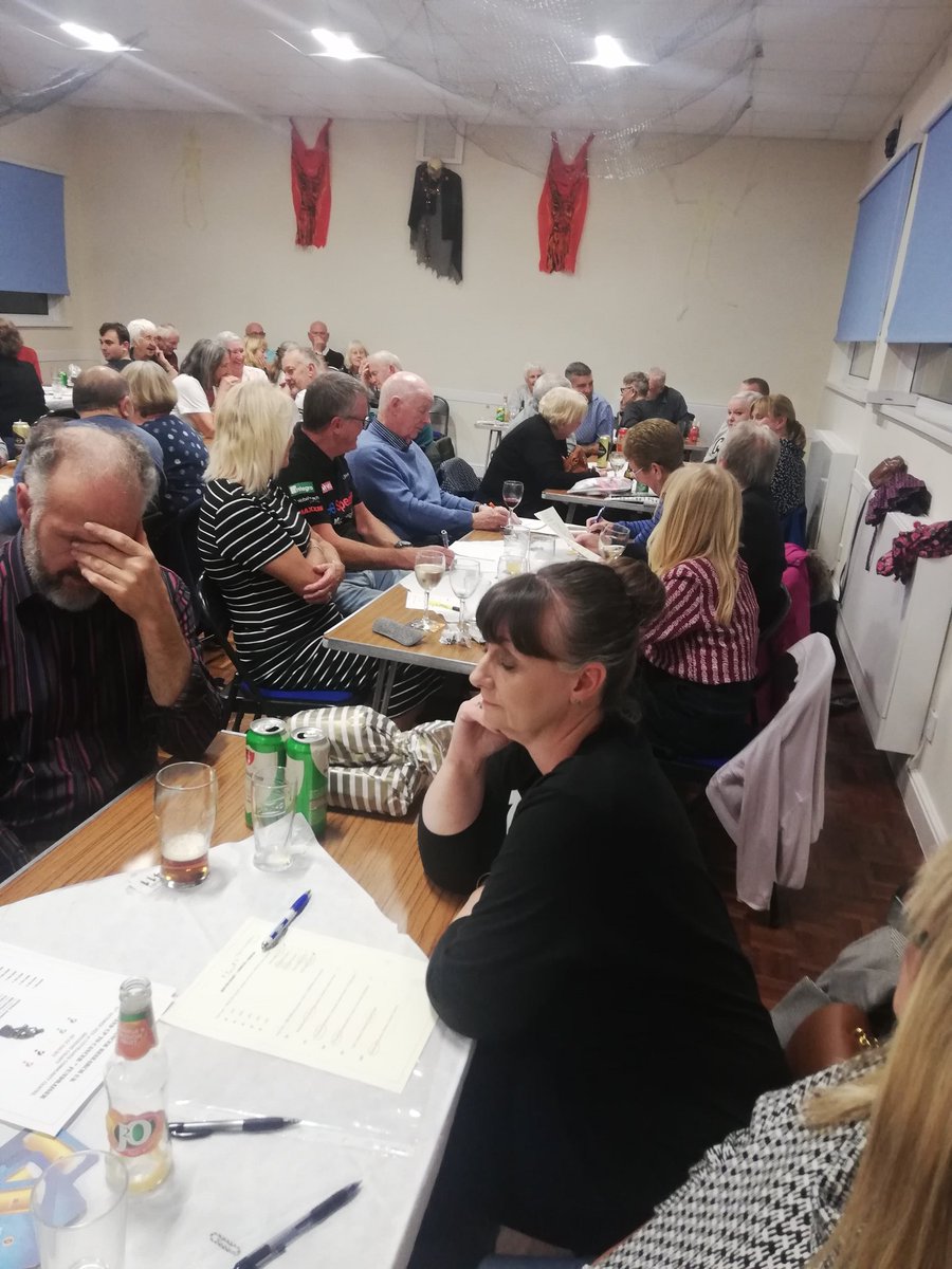 Another #fundraiser for #standuptocancer our #quiznight  😁 #Thankyou #Bridgend for joining us and helping us raise £242 for translational research 👏🏼👏🏼👌🏽<a href="/su2cuk/">Stand Up To Cancer UK</a>