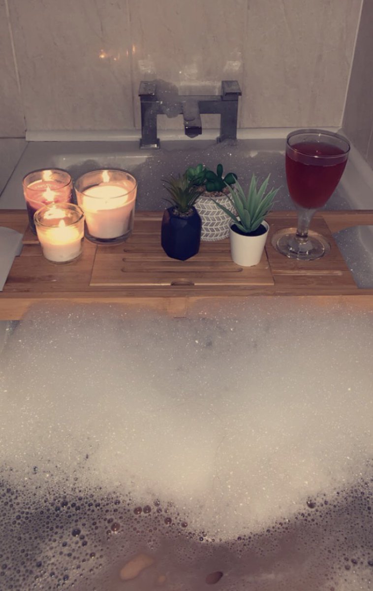 x_JustMe_xxx's tweet image. Kids relaxing! ✅ 
Momma relaxing! 🛁✅
Love Sunday evenings!! 
#needtorelax #relaxation #pampernight