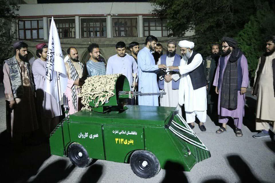 AlHarithi_Rajeh's tweet photo. بدأت اقلق على مستقبل أمريكا.. طالبان أعلنت عن انتاج أولى دباباتها الحربية!

ونكاية في واشنطن، روسيا أعلنت انها ستتبرع بـ درزن بطاريات  من نوع AAA للتشغيل، ��يما أن الألمان تحمسوا للمشروع واعلنوا انهم سيتبرعون بريموت كنترول لنموذج أولي كانوا قد صمموه لتجارب تصاميم ألعاب الأطفال! https://t.co/HWVgt72p0r