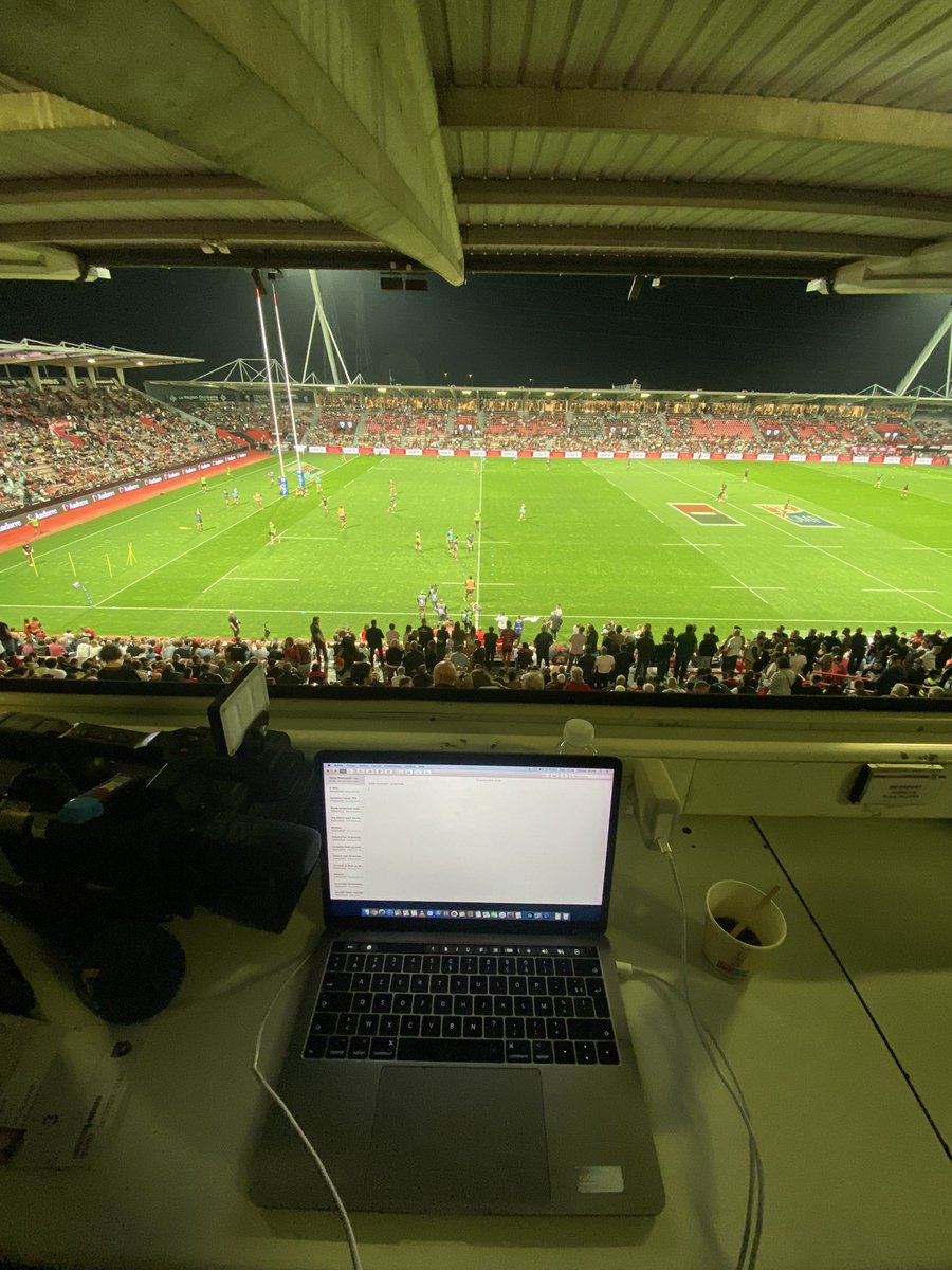 Premier match de Top 14 en tribune presse. Stade Toulousain VS Stade Rochelais : coup d’envoi à 21h. 🏉🎥
#pigiste #top14 #jri