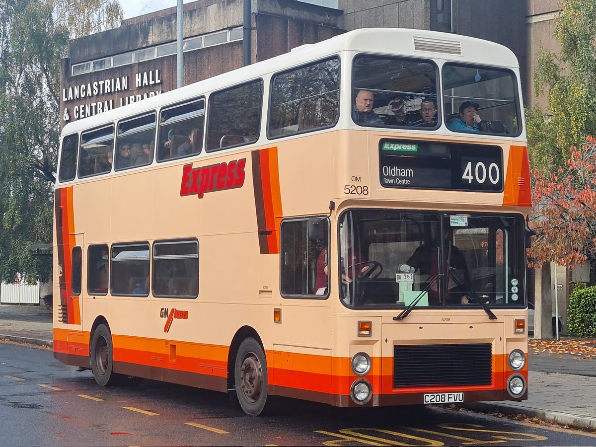 Sykey32's tweet photo. @Buses2012 Nice shot Graeme 👍🏼 Me &amp; @Northerncounti1 was on it 😉 https://t.co/QgzykrWdmU