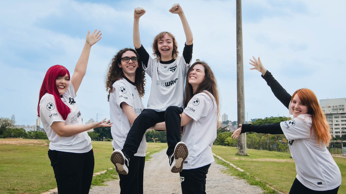paiNGamingBR's tweet photo. CAMPEÃS DO 2º GODDESS CUP, CLASSIFICADAS EM 1º LUGAR PARA O IGNIS CUP 🔥🔥🔥 (sem emoção, rs)

@aflowergarden1 @lumyng @beabumblebees @Yatsukasa_ @lunardelii VCS SÃO FOD@S, É TUDO NOSSO 

HERDEIRAS NA PAIN #GOpaiN https://t.co/M2PGLq9LJD