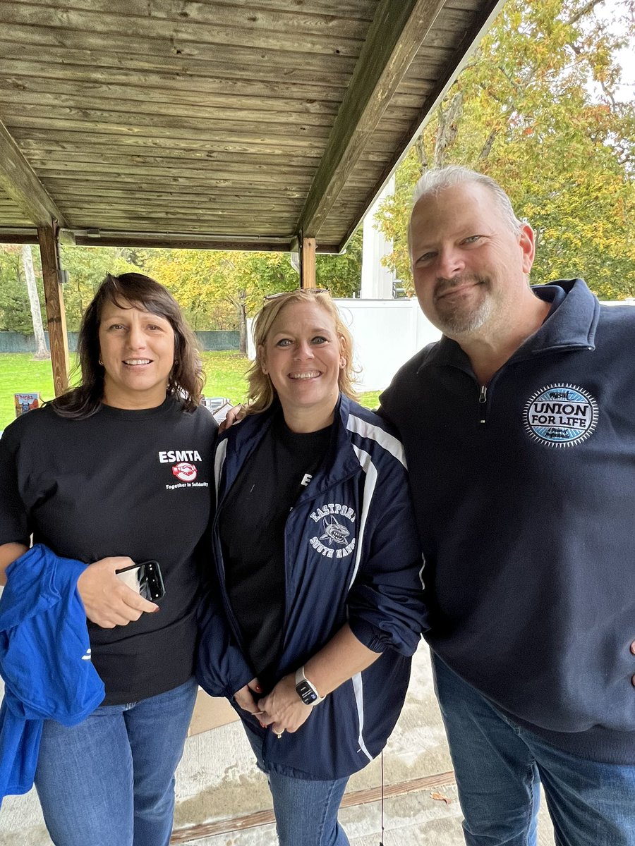 Hanging with Our Eastport South Manor Teachers at their Reading Opens the World event in Manorville <a href="/AndyPallotta/">Andy Pallotta</a> <a href="/MelindaJPerson/">Melinda Person 🍎✌🌈</a> <a href="/nysut/">NYSUT</a>