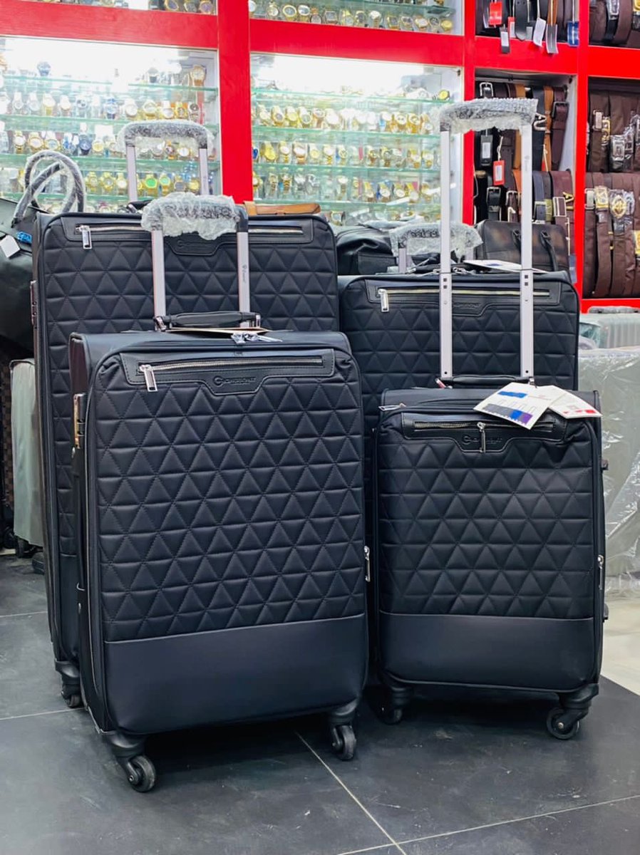 Drip_everything's tweet photo. Travel sets 😍😍😍😍😍

NGN 240,000 each 

Kindly send a DM to order or WhatsApp 👉🏾 https://t.co/zwF899JITA https://t.co/6VxMFBvOZR