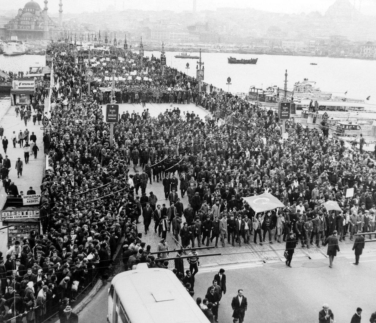 İstanbul'da düzenlenen Kıbrıs Mitingi sonrasındaki yürüyüş, 22 kasım 1967