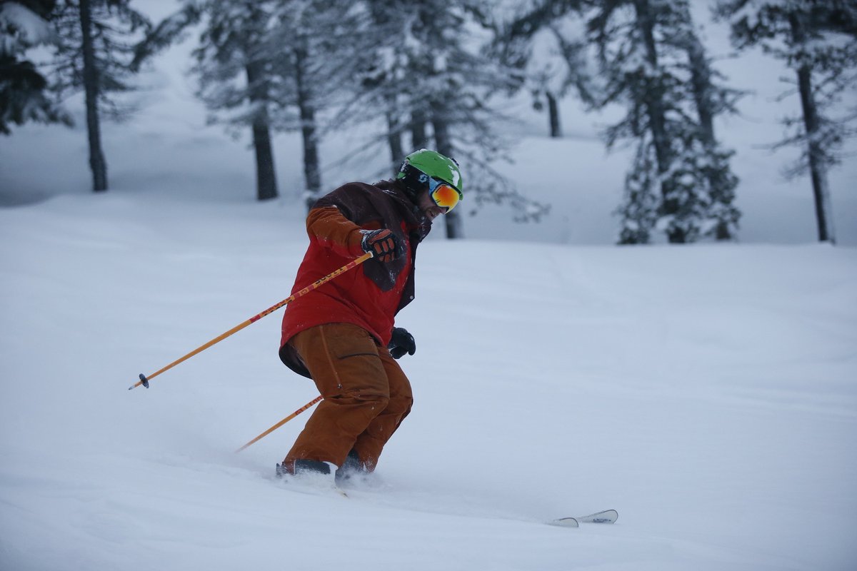 Those Mt. Hood Skibowl Upper Bowl laps sure sound amazing right now 😍 Less than an hour from Portland and the perfect option to come get some runs in after work or after school. Does this sound like something you need this winter? Grab our Unlimited Night Pass this season!

...