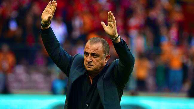 kenarda olsa önümüzdeki sezonu da kapatmıştı