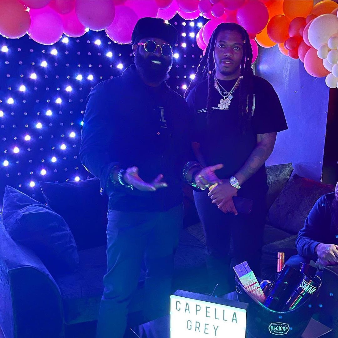 smadelounge's tweet photo. Massive shoutout @CapellaGrey pull-up &amp; chilling out @smadelounge with his tour crew and entourage 🔥🥳💨

#CapellaGrey @iamSMADE #viplounge @Smadeevents #smadeparties 
#smadelounge https://t.co/qgE94n5SfO