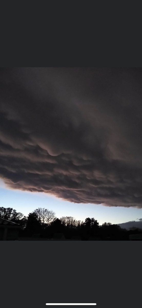 Honey73897891's tweet photo. 😱😱 foto’s van Nieuwpoort een uurtje geleden! https://t.co/Ee14ZkiCSc