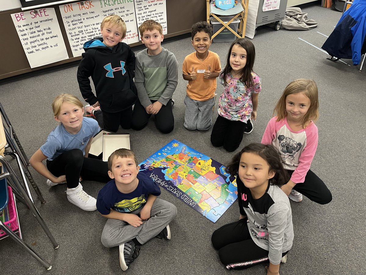 mrs_odoherty's tweet photo. We worked on teamwork yesterday in NEST time! These kiddos finished this WHOLE puzzle in 10 minutes by working together 🤩 @EzraElementary https://t.co/CXUwhYiZyJ