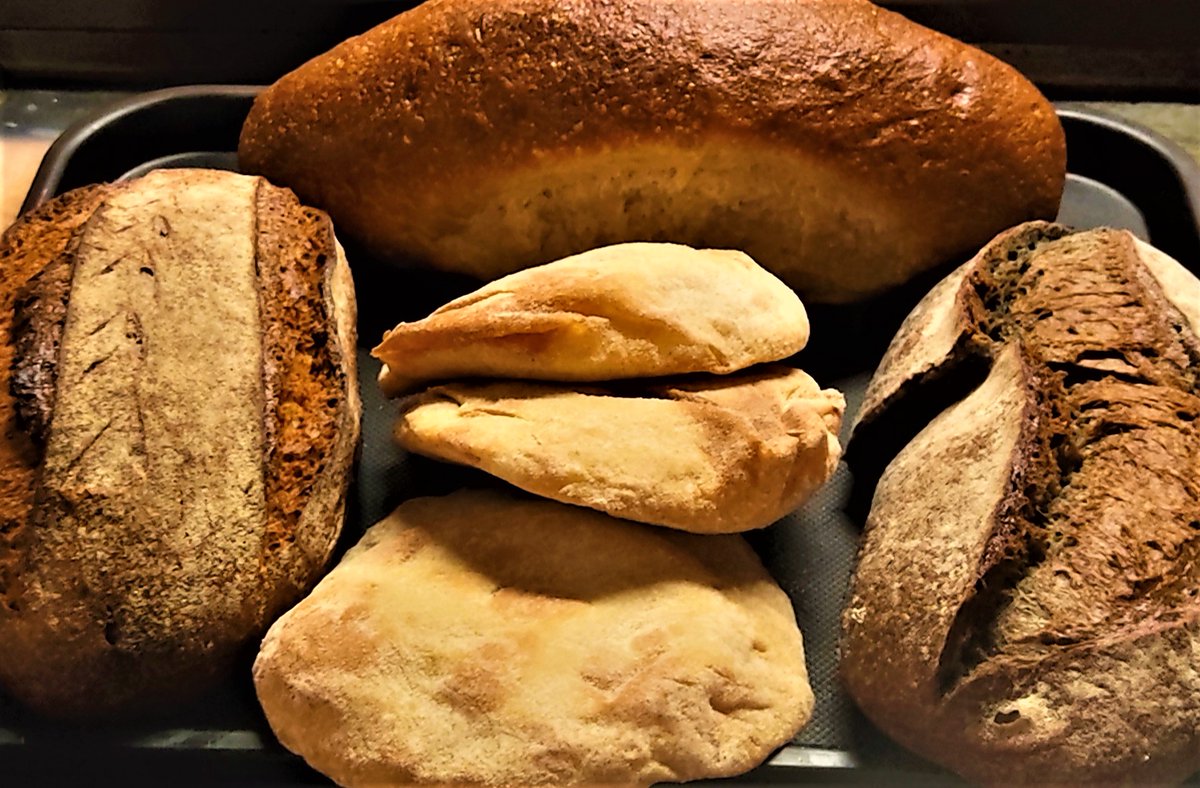 MDcocinaymas's tweet photo. El mejor pan del mundo viaja desde Sevilla a Madrid https://t.co/RX9MU5wvqO
#mdcocinaymas #saboresdelaprovinciadesevilla @prodetur @DIPUSEVI #domivelez #lebrija #mejorpanaderodelmundo https://t.co/uBQmIYhHtm