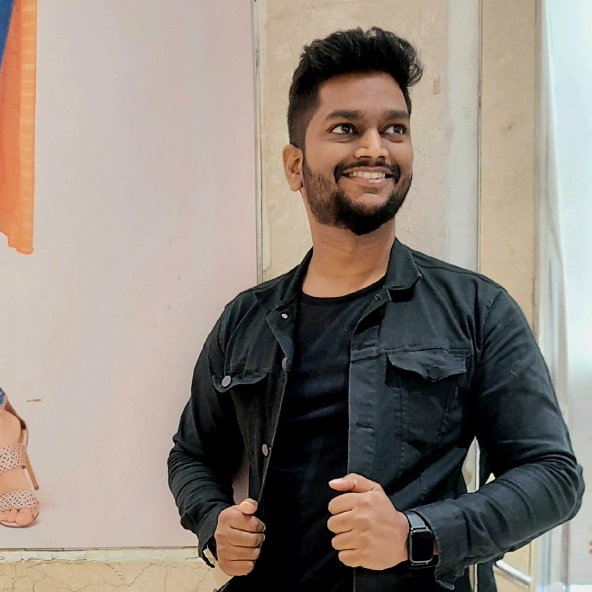 SanthoshSubhash's tweet photo. #NewProfilePic #vjsubash #Indiaglitz_tamil #Celebrity_interviewer #tamilcinema https://t.co/HHYaJwnu5o