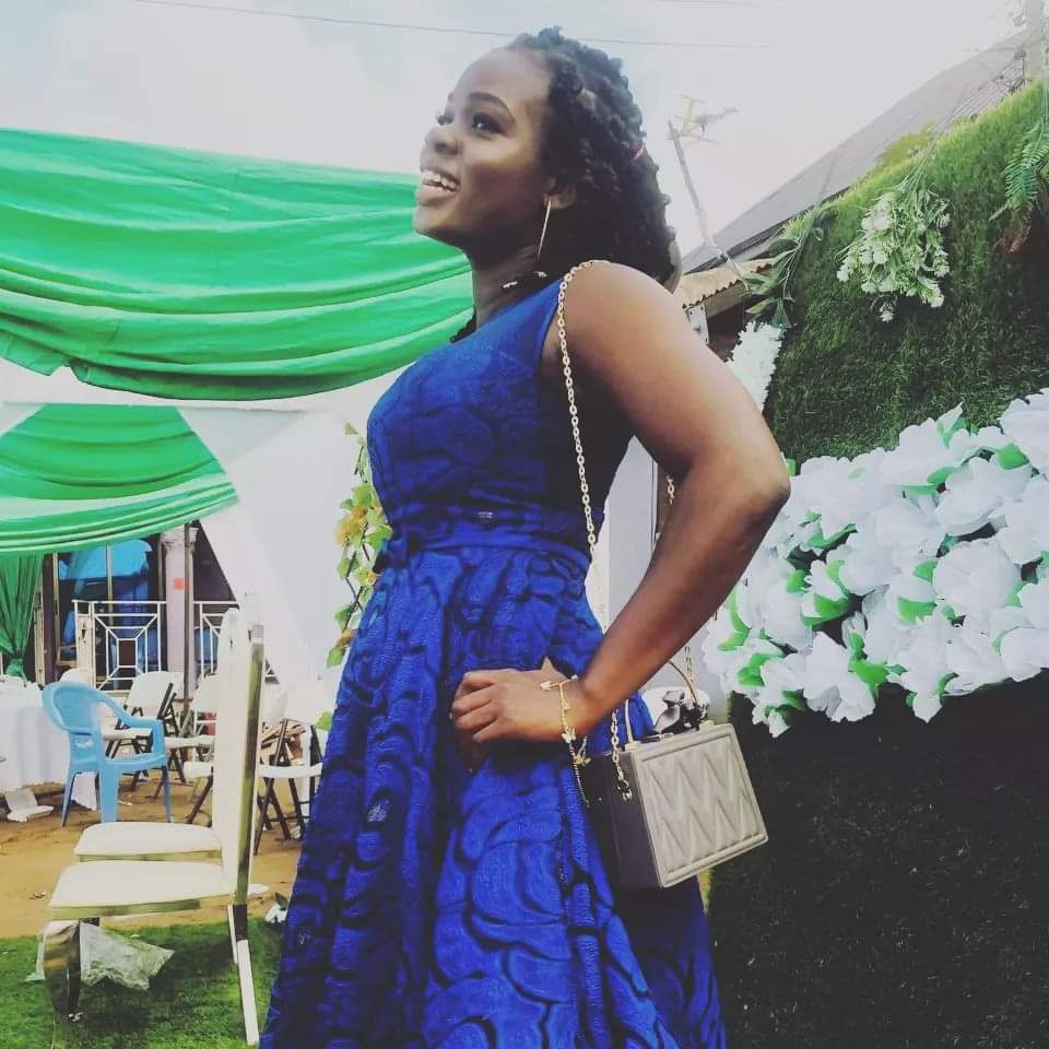 StAnne_2009's tweet photo. At Lydia's wedding 🎁🎊🎉🎈🌺 https://t.co/AQv7MNpWtQ