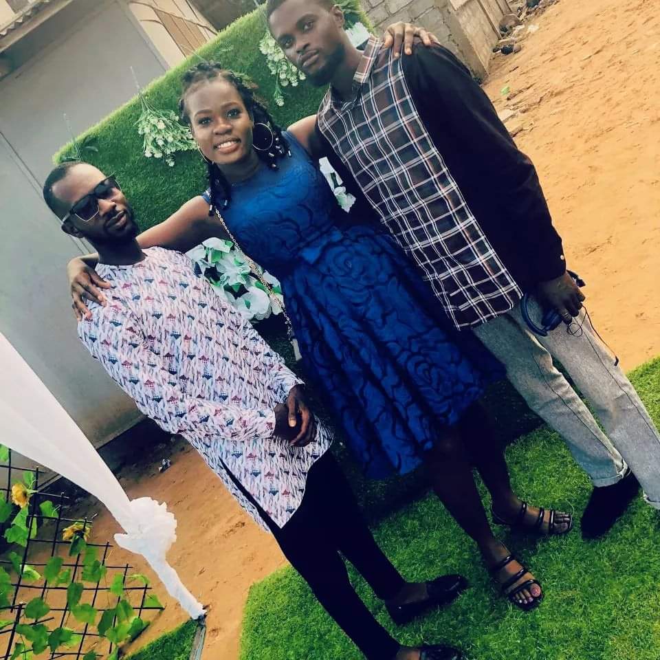 StAnne_2009's tweet photo. At Lydia's wedding 🎁🎊🎉🎈🌺 https://t.co/AQv7MNpWtQ