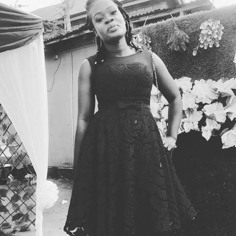 StAnne_2009's tweet photo. At Lydia's wedding 🎁🎊🎉🎈🌺 https://t.co/AQv7MNpWtQ