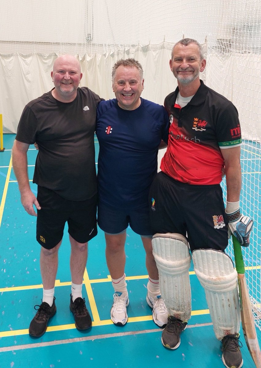 LeightonOConn09's tweet photo. First cricket net session since my leg operation. #reallyenjoyed #gettingthere https://t.co/F3ui1lVK8X