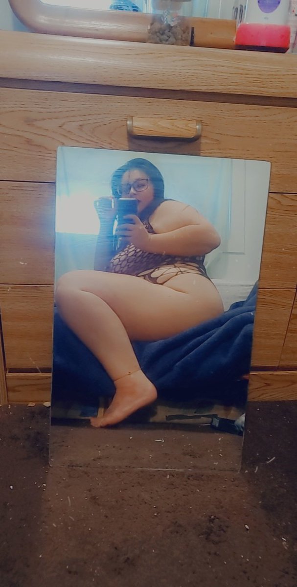 royalize_bbw's tweet photo. #nsfwtwt #styleblogger #dancer #fatdancer #fatgirlbelly #loveislove #picoftheday #sexylingerie #explore #video #sales #crazyvideos #ThisMorning #paypigs #tattoolife #tattooink #video #wearebbws #embracemycurves #etransfers #explore #lifestyle #chubbymadness #curvygirl https://t.co/rEaBGp1VqN