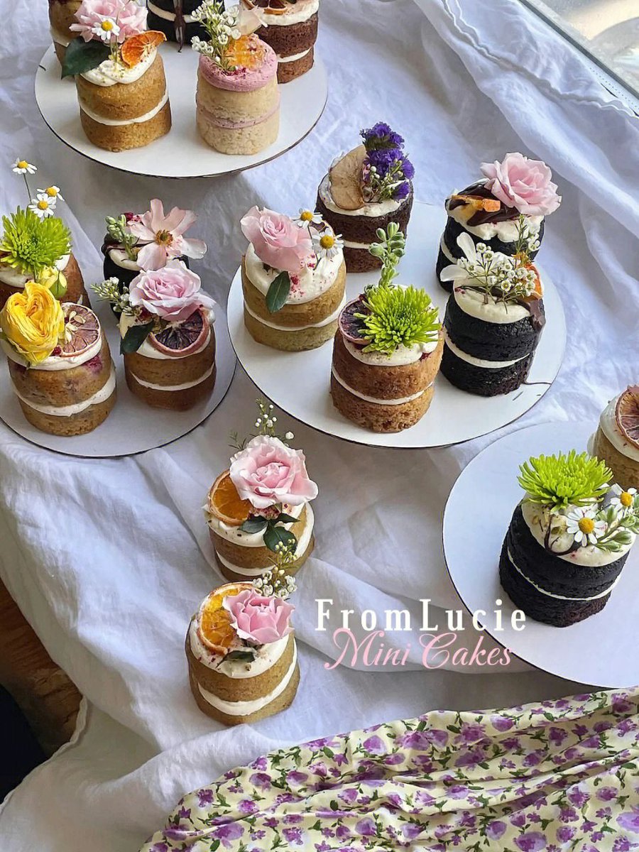millaicute's tweet photo. Would you like to see the flower cake? https://t.co/HgVgzPTW98