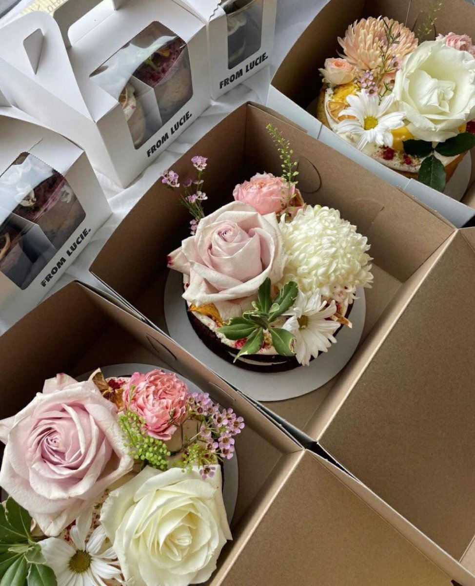 millaicute's tweet photo. Would you like to see the flower cake? https://t.co/HgVgzPTW98