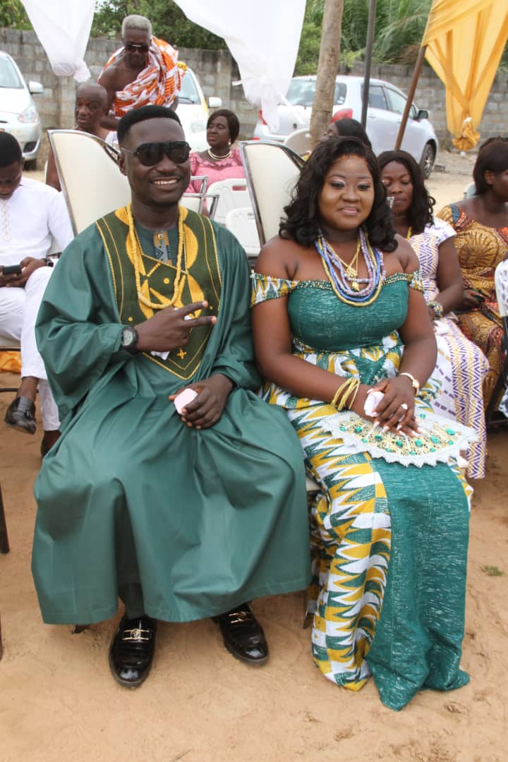 StAnne_2009's tweet photo. Congrats Mr and Mrs Boakye 💯💍✌️ https://t.co/zoJgU7fDQv