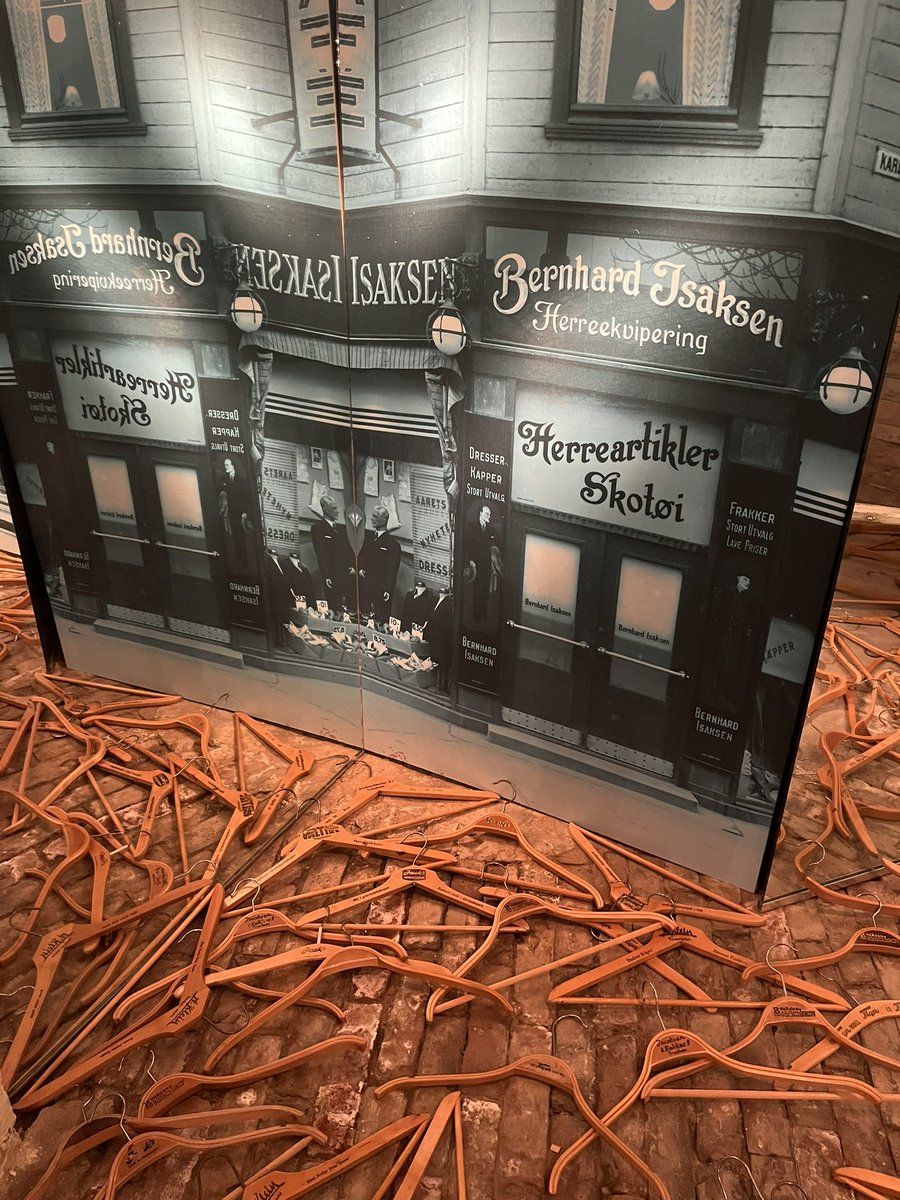 janke_steffen's tweet photo. Auf den Spuren von Cissi Klein. Die jüdische Geschichte Trondheims vor, während und nach dem zweiten Weltkrieg, erzählt und erinnert in drei Ausstellungen. Vielen Dank an das Jødisk Museum Trondheim. #Tysk2401 https://t.co/tJlCSY9SME
