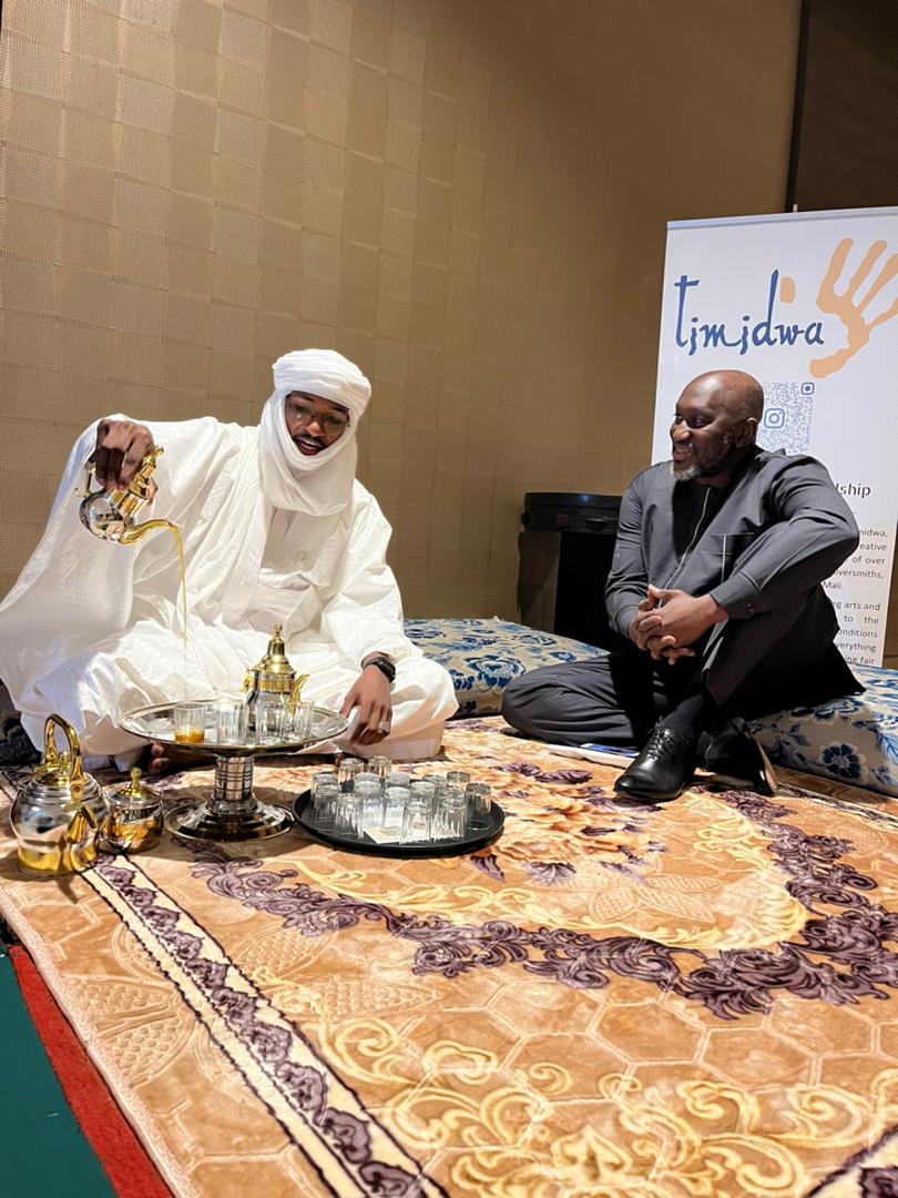 OrgTimidwa's tweet photo. Samedi 22 octobre 2022 nous avons répondu à l'appel au rendez-vous de la 5ème édition du Gala Charity de l'association @AlBarka_AIDE ce fut un honneur pour nous de travailler avec cette organisation et de continuer à préserver la culture et l'artisanat du Mali #timidwa #culture https://t.co/gqz6mvdDFB