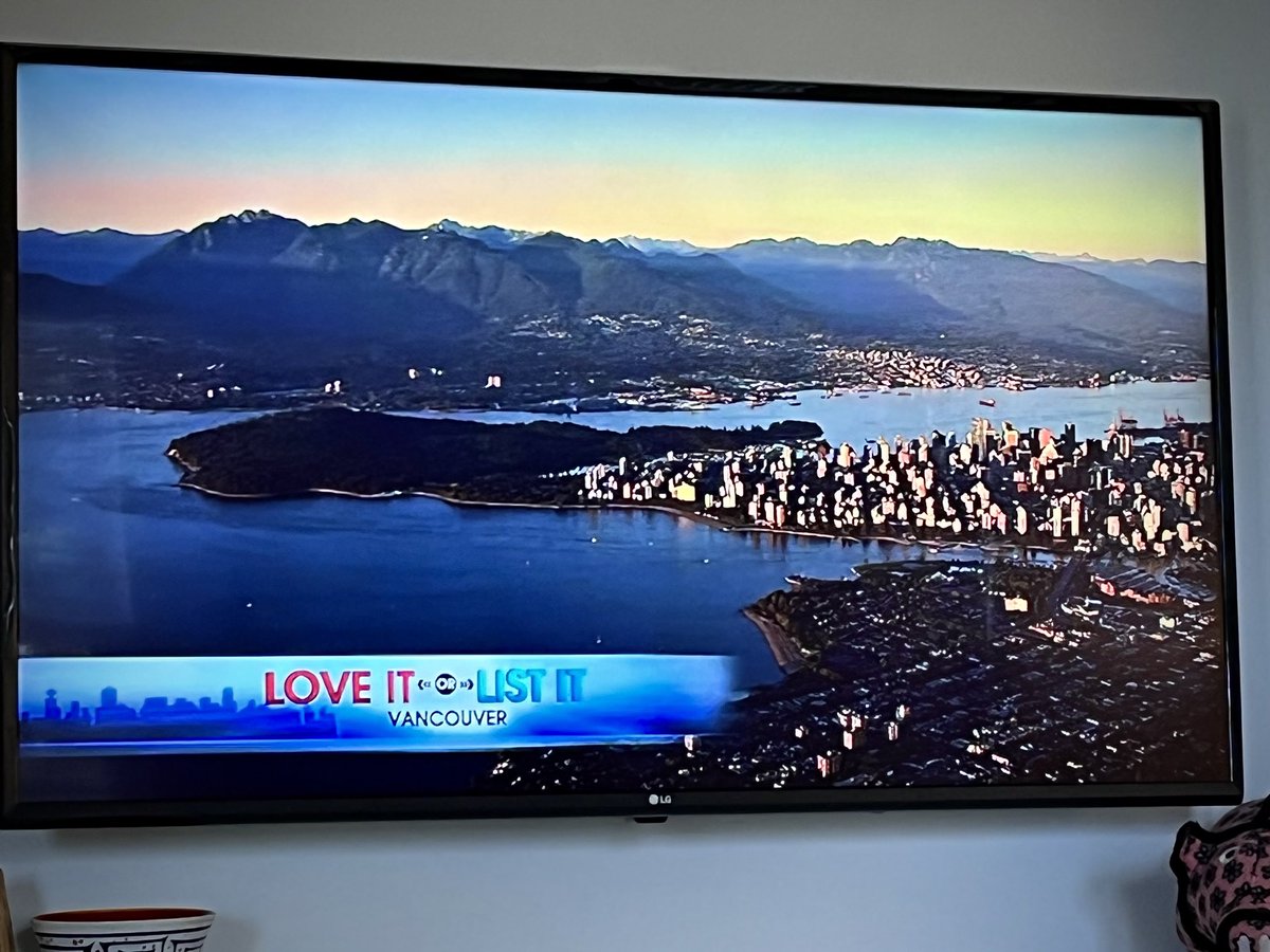 belllindsay's tweet image. The west coast of Canada is WHACK, y’all. (Yes, I sometimes watch shit TV - #BrainCandy 😂😂😂)