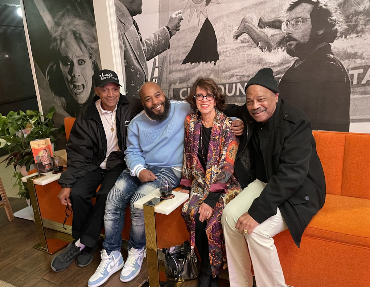 life & life tweet media