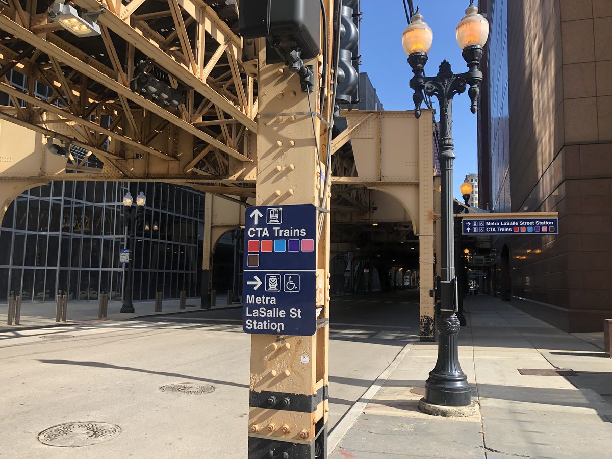 Cultural_Chron's tweet image. Nice lazy, windy Sunday afternoon in downtown #Chicago walking to the #HaroldWashingtonLibrary