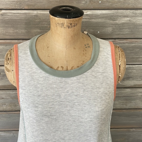 marareid's tweet photo. So good I had to share! Check out all the items I'm loving on @Poshmarkapp #poshmark #fashion #style #shopmycloset #venus #nike #hemthread: https://t.co/9pPXFOxuYg https://t.co/GGEolL4hAV