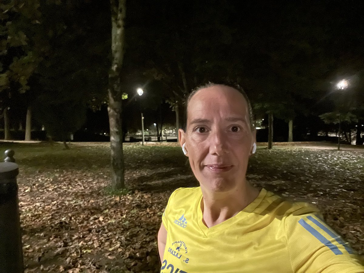 irialagaron's tweet photo. Ultima tirada larga antes de @nycmarathon. 28 kilómetros dando vueltas a Castrelos. 

1️⃣4️⃣ días para correr mi cuarto maratón. 

#RunIriaRun #Athletics #NikeZoomNextTempo #TCSNYCMarathon https://t.co/py7w0nrqZh